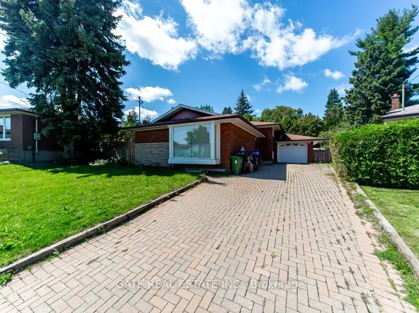 14 Amarillo Dr, Toronto, ON M1J 2P8