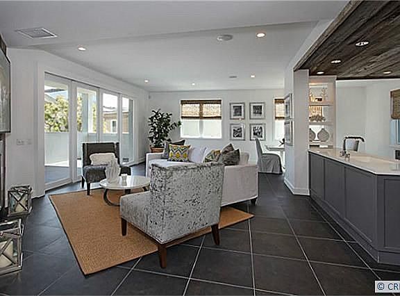 4th image of 320 1/2 Larkspur Ave