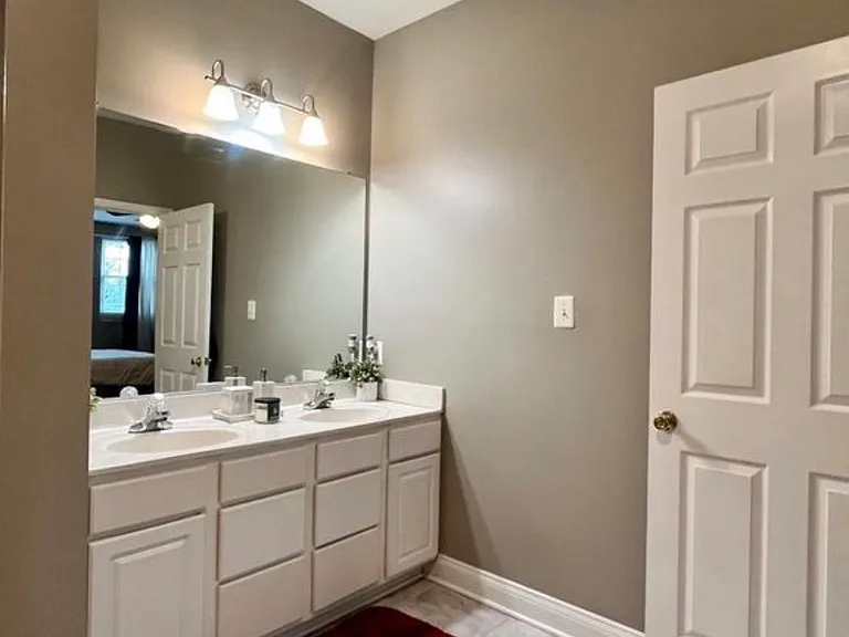 8605 Capistrano Way — Photo 17