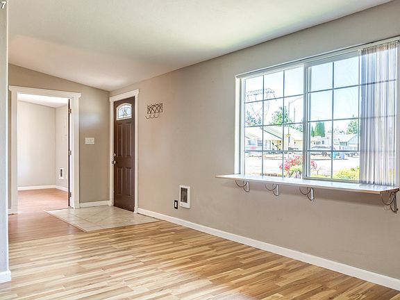 3rd image of 6701 NE 107th Ave