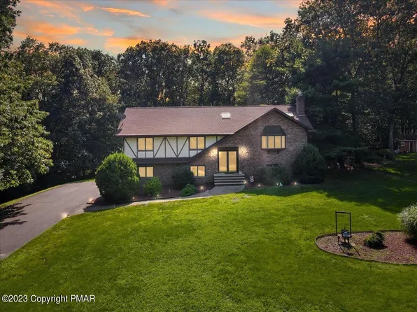 327 Depue Ln, Stroudsburg, PA 18360