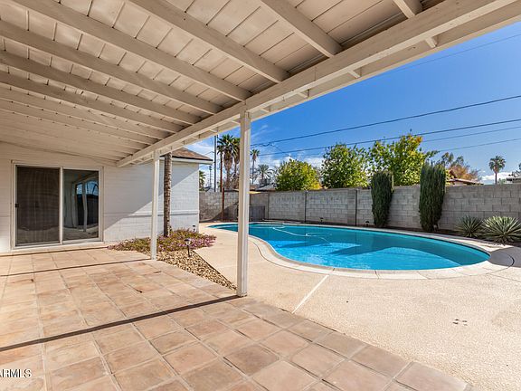 2nd image of 1117 E EL CAMINO Drive