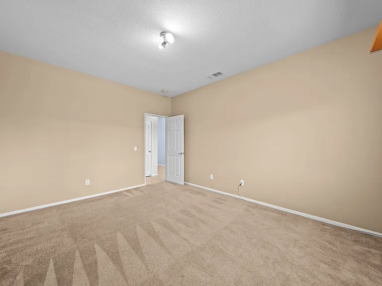 34081 Clovis Way — Photo 17