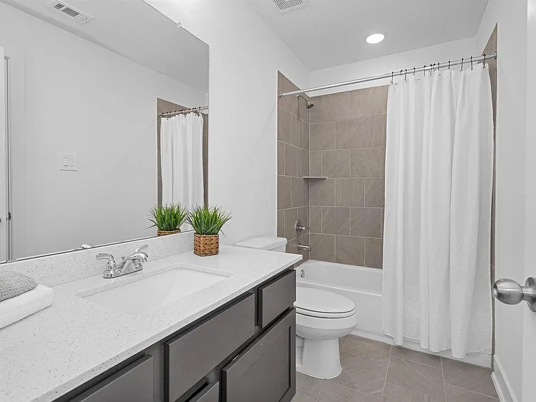 634 Cibolo Creek Dr — Photo 37