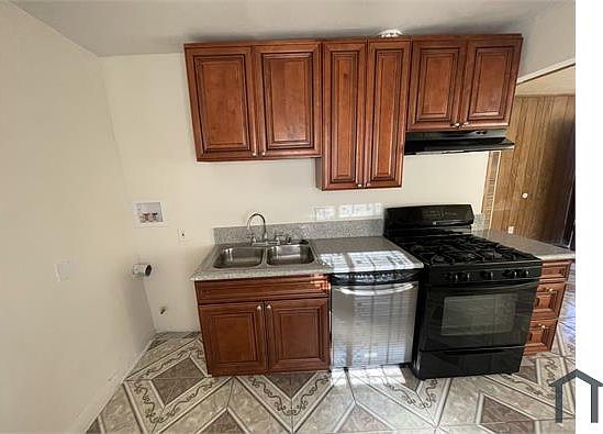 2nd image of 11107 Avalon Blvd APT 5