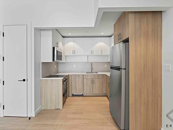 3rd image of 335 Linden Blvd #3B