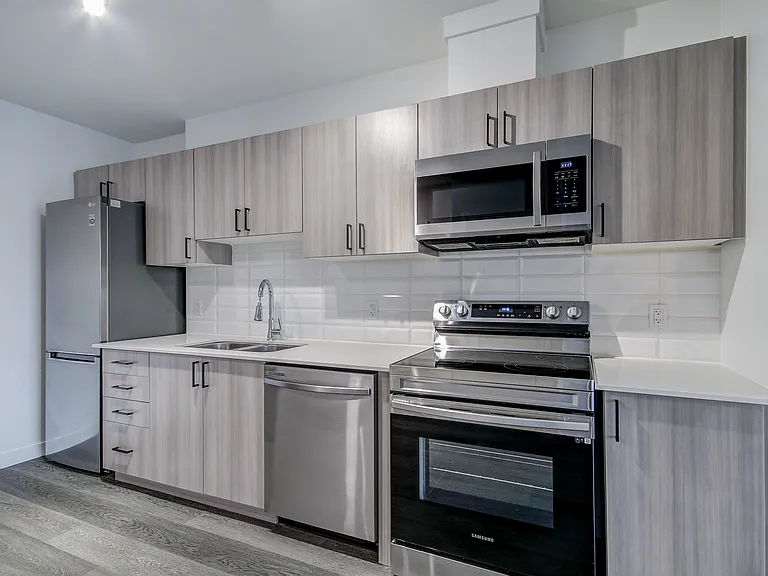 388 King St E #410 — Photo 21