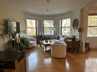 4-1100 Beacon St, Brookline, MA 02446