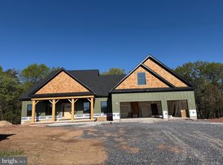 1118 Libbys Ridge Rd, Berkeley Springs, WV 25411