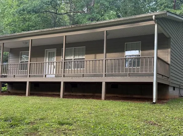134 Acorn Ln, Warne, NC 28909