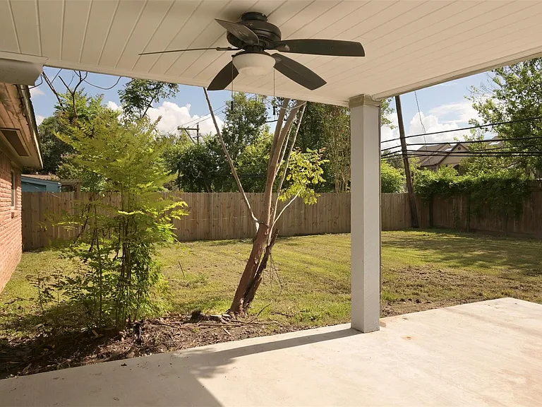 9810 Cliffwood Dr — Photo 43