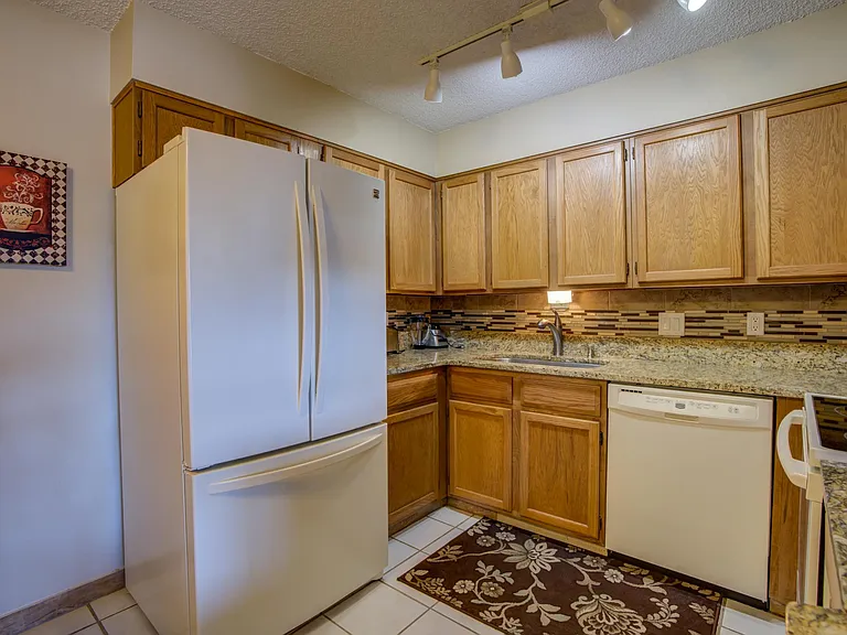 431 Wright St #209 — Photo 21