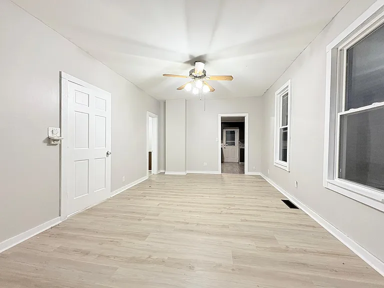 308 Bronson Ave — Photo 7