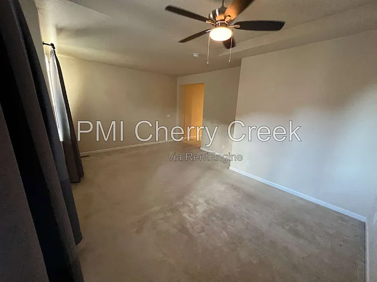 8159 S Akron Ct — Photo 29