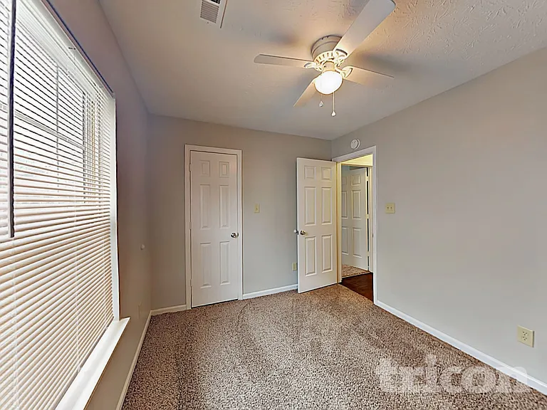 4811 Oakforge Dr — Photo 11