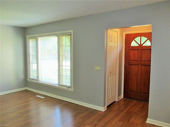2nd image of 16113 Westdale Ave