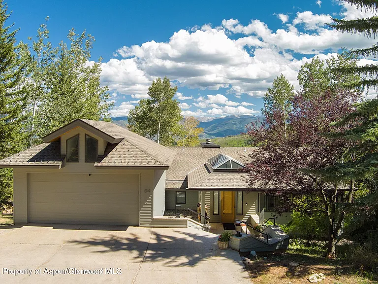 64 Ermine Ln — Photo 34