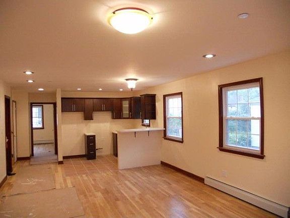 3rd image of 15032 120th Ave