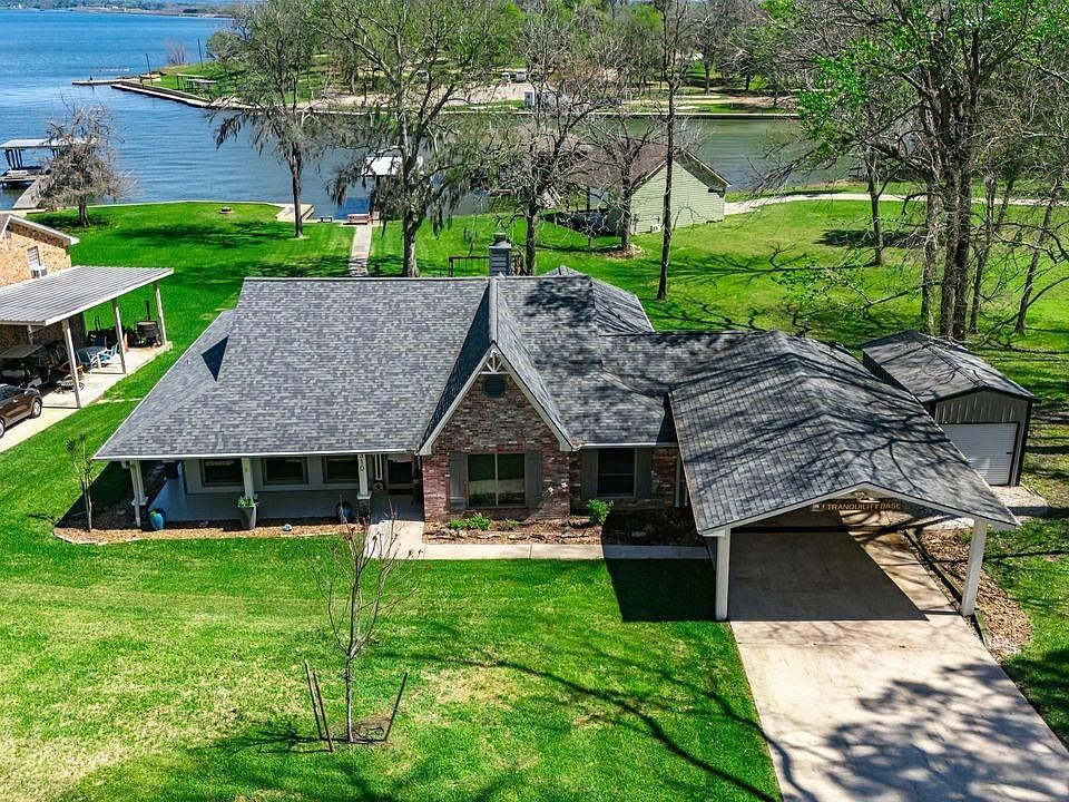 1st image of 310 Cove Loop