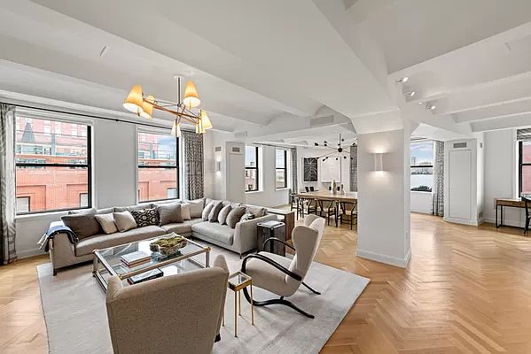 1st image of 275 W 10th St #7E