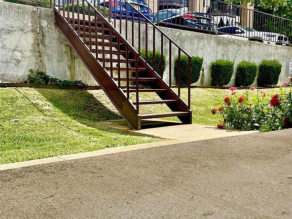 5th image of 125 Henry M Chandler Dr #125