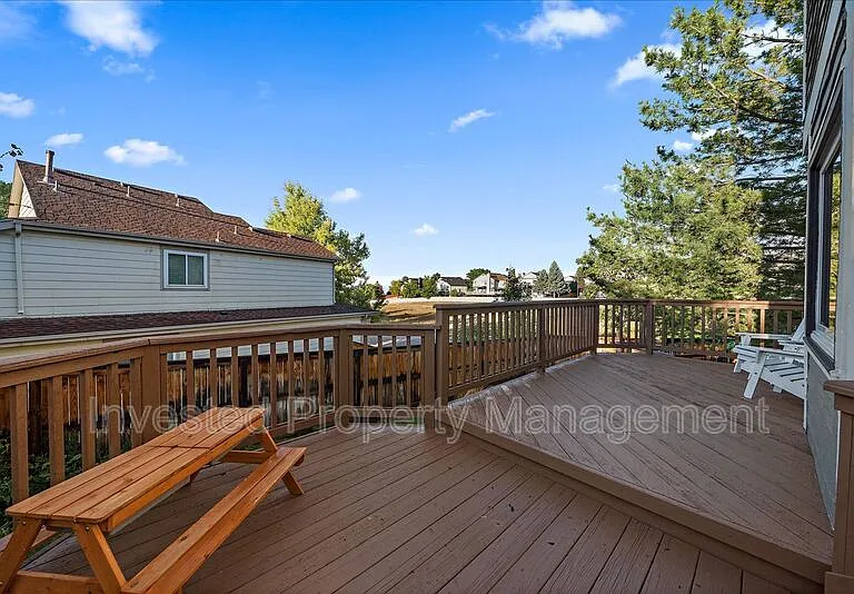 7291 Palisade Dr — Photo 36