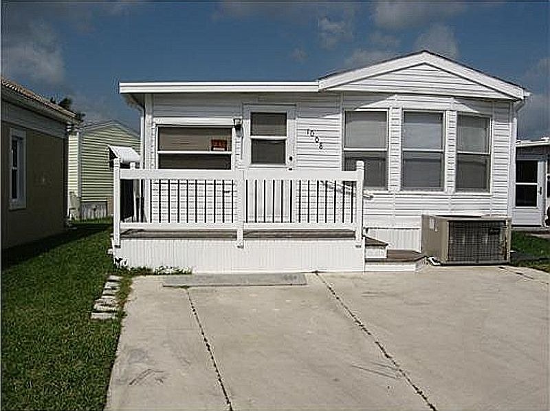 1st image of 1008 Nettles Blvd