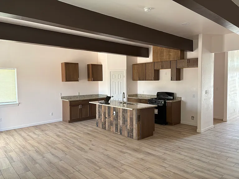 320 Plaza Bonita Way — Photo 2