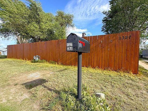2nd image of 1327 Colorado Street