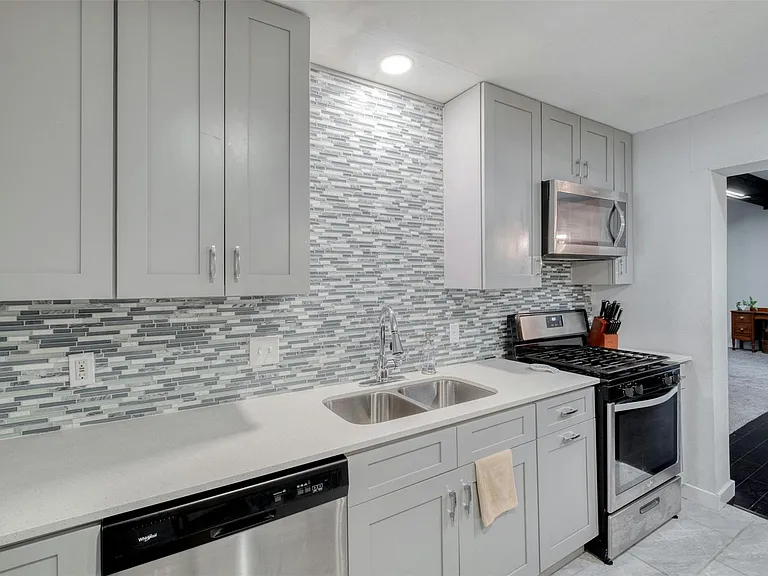 5502 Burgundy Dr — Photo 8
