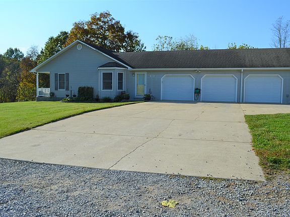 2nd image of 830 Lonesome Pine Trl