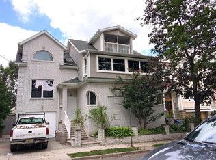 43 Hope St, East Rutherford, NJ 07073