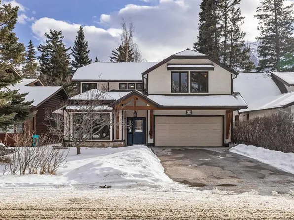 933 N 15th St, Canmore, AB T1W 1X2
