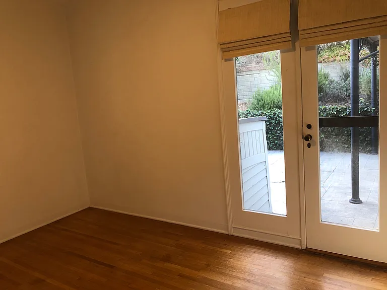 3589 Division St — Photo 22