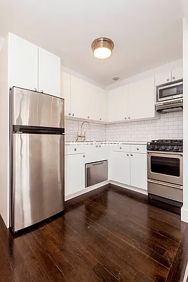 Rented by Mirador Real Estate | media 17