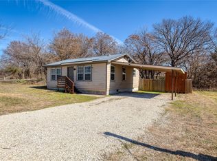 101 Spring Valley Cir, Azle, TX 76020