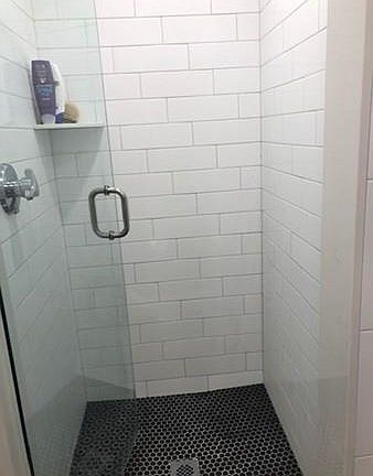4th image of 194 Shirley Ave #8