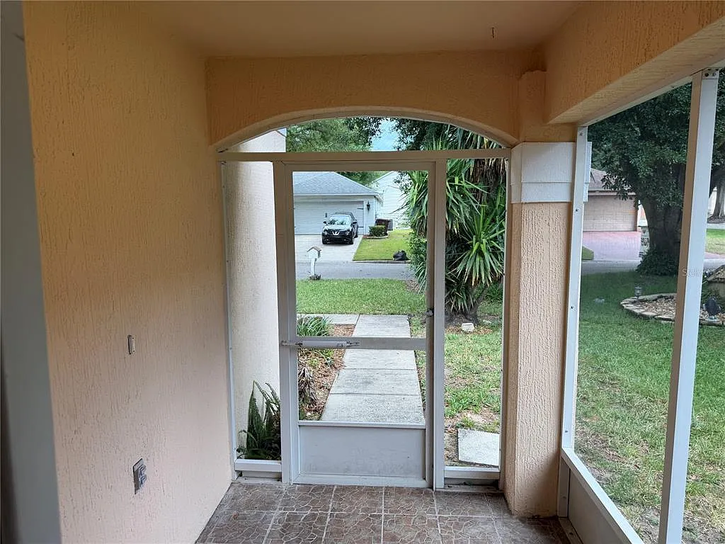 Building Photo - 2393 Paulette Dr