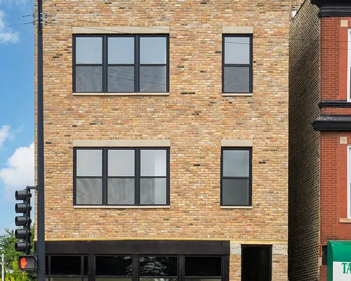 1500 N Western Ave — Photo 2