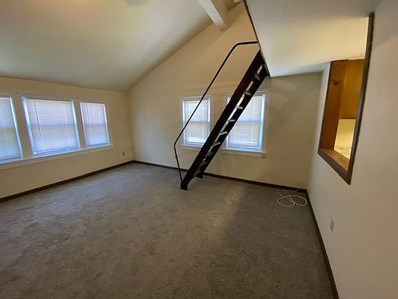 5th image of 229 Pawling Ave APT 2