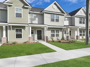 208 Garbon Dr, Summerville, SC 29485