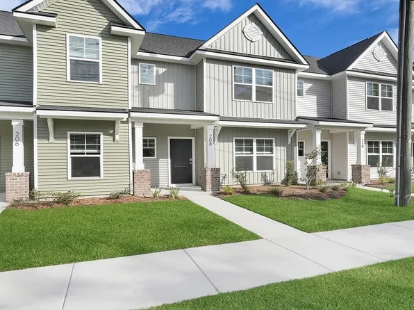 208 Garbon Dr, Summerville, SC 29485