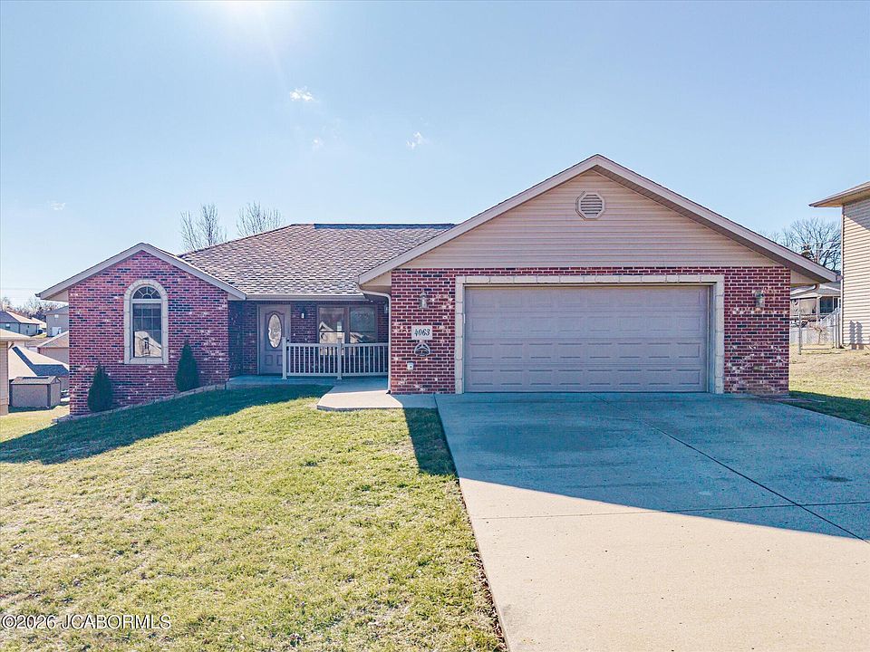 1st image of 4063 Newcastle Ln