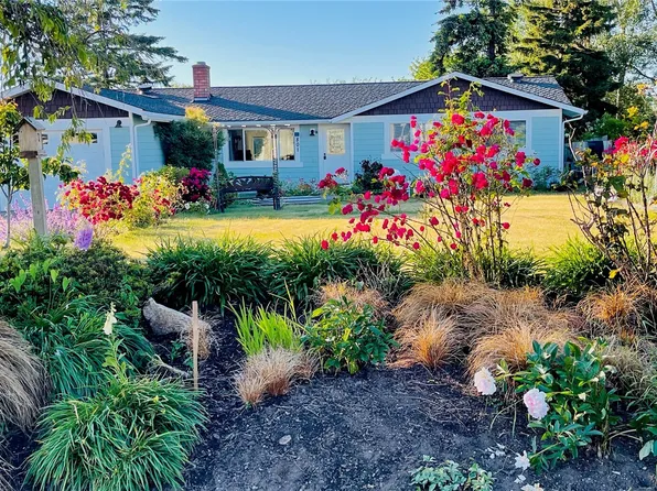801 Livingston Bay Shore Drive, Camano Island, WA 98282
