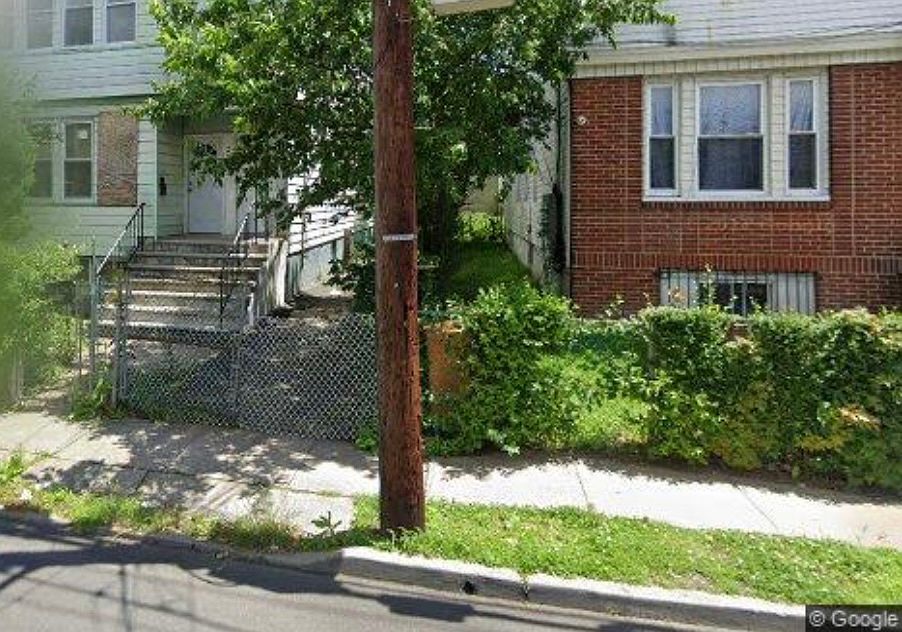 1st image of 223 Munn Ave Floor 3