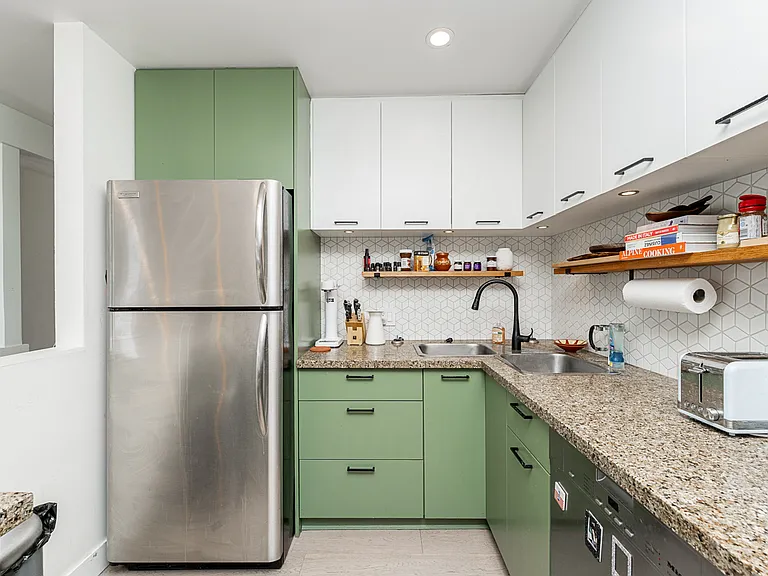 1100 W 6th Ave #A4 — Photo 20