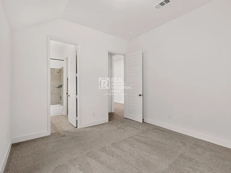 2933 Eccleston St — Photo 27