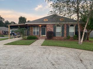 12 Tiffin Dr, Hattiesburg, MS 39402