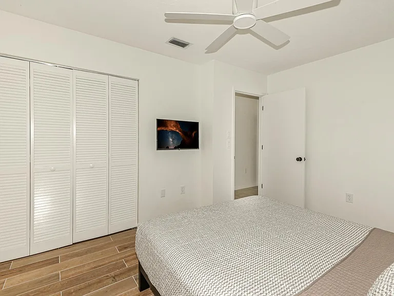 Queen bedroom