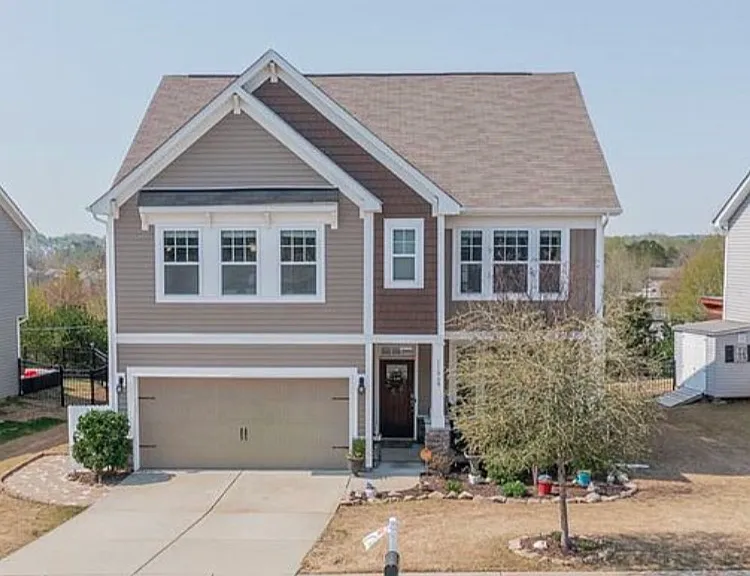 11060 Hat Creek Ln — Photo 2